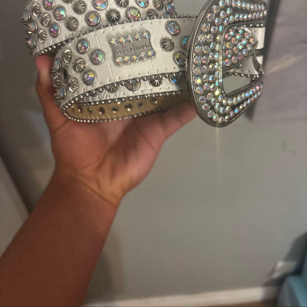 White Rhinestone B.B Belt-used 29-34